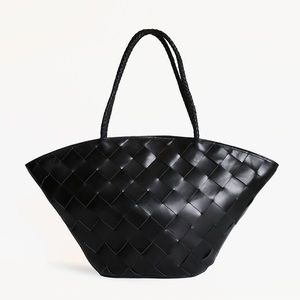 NWOT - Gorgeous NEW genuine leather tote!